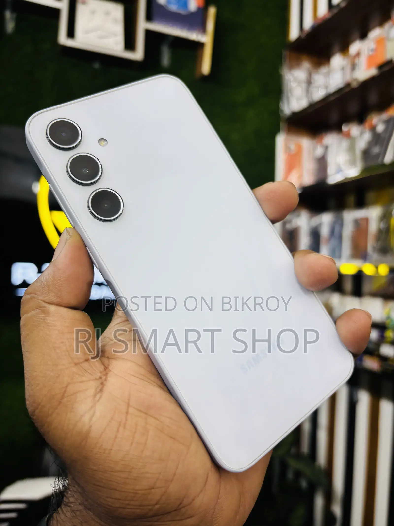 স্যামসাং গ্যালাক্সি এ৩৫ ১২৮ জিবি সাদা