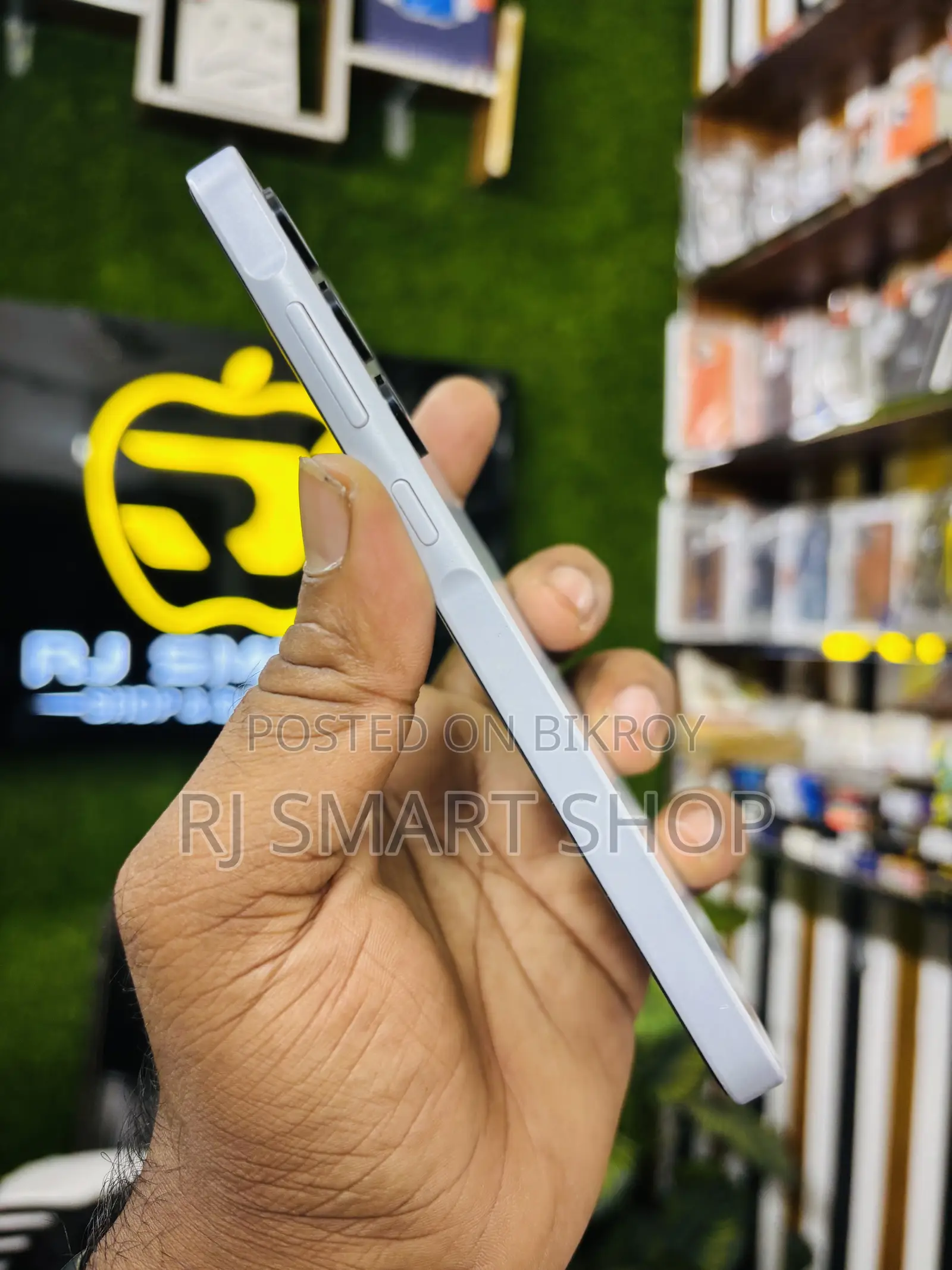 স্যামসাং গ্যালাক্সি এ৩৫ ১২৮ জিবি সাদা