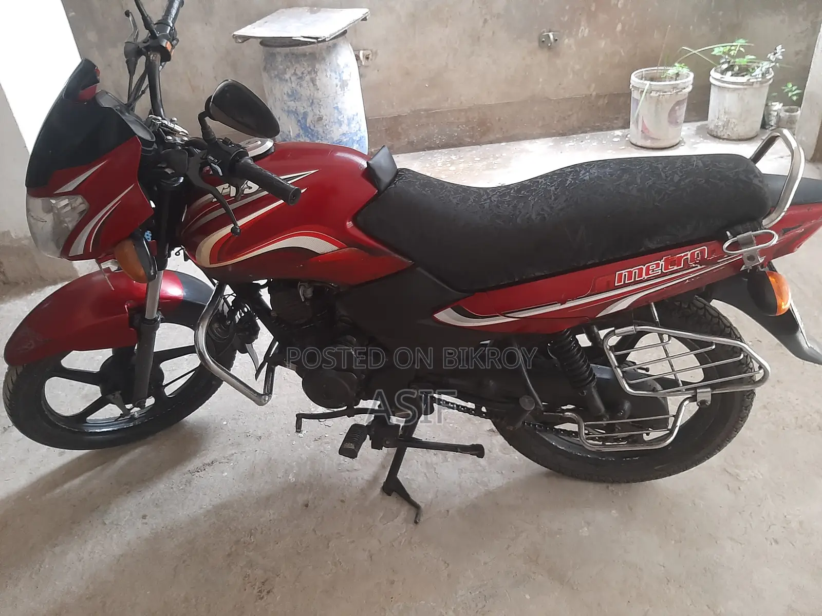 টিভিএস মেট্রো ২০১৫ রেড