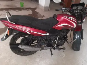 টিভিএস মেট্রো ২০১৫ রেড