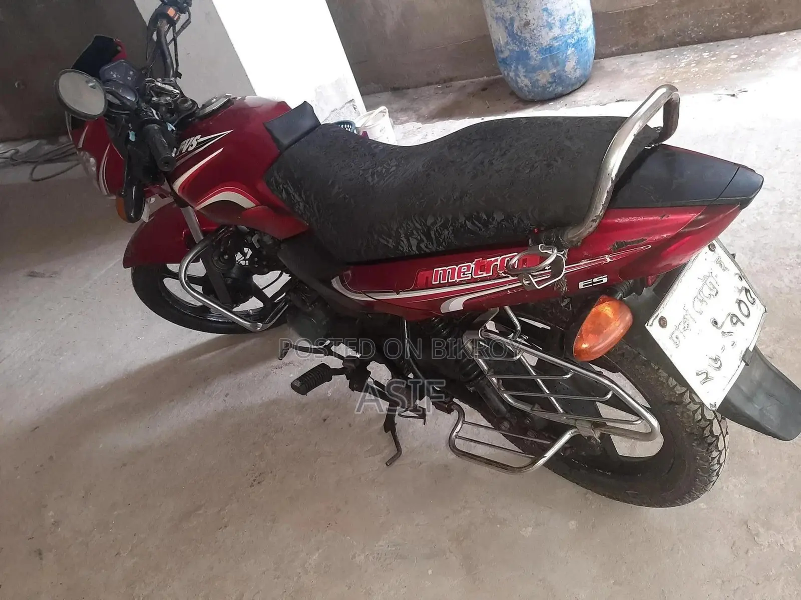 টিভিএস মেট্রো ২০১৫ রেড