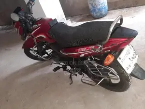 টিভিএস মেট্রো ২০১৫ রেড