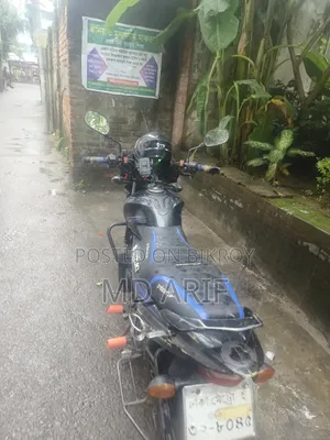 সুজুকি হায়াতে ২০১৮ কালো