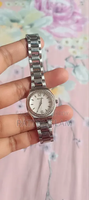 মহিলাদের ঘড়ি