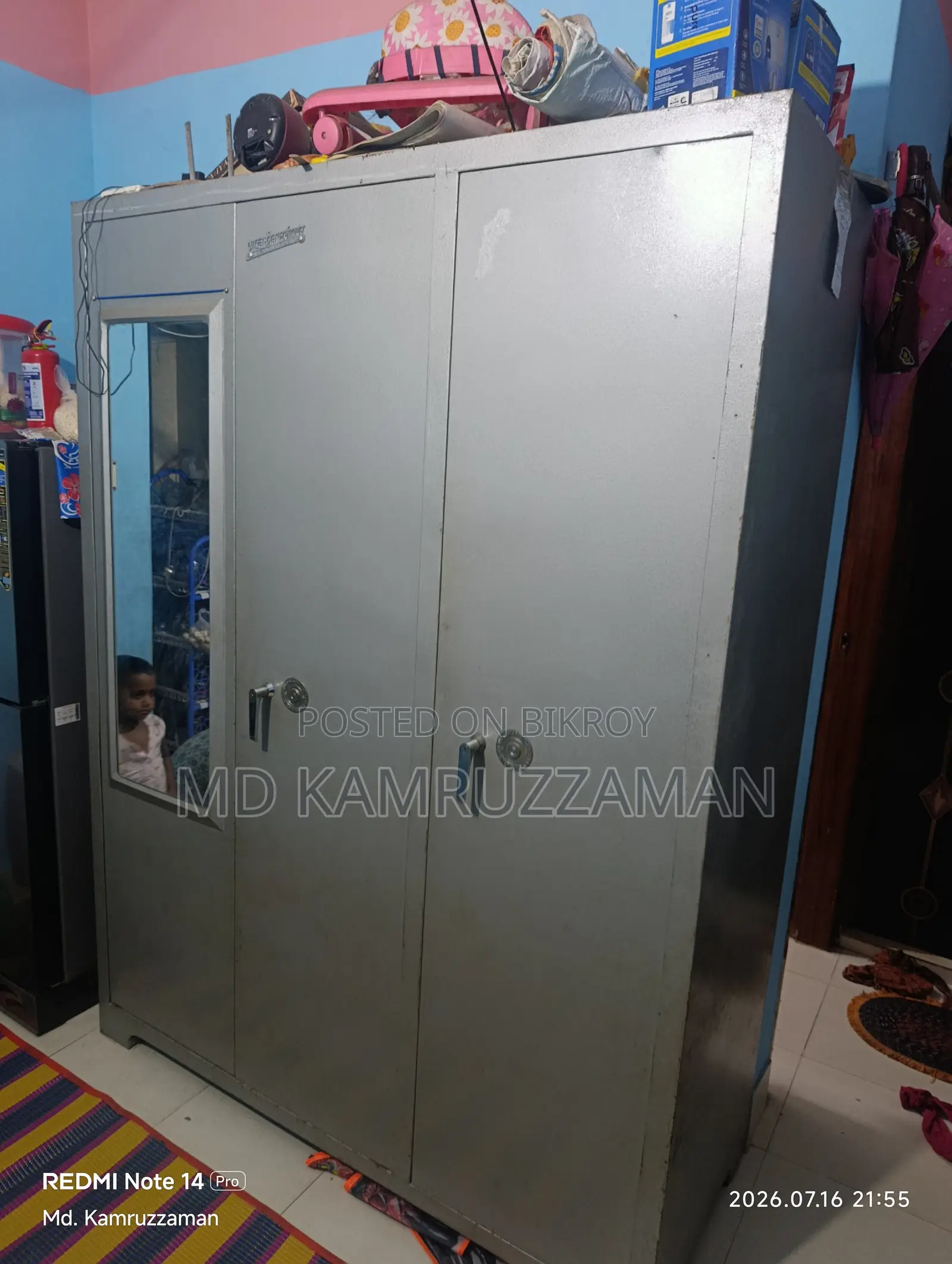 Heavy-Duty 3-Door Steel Almirah With Wardrobe.
