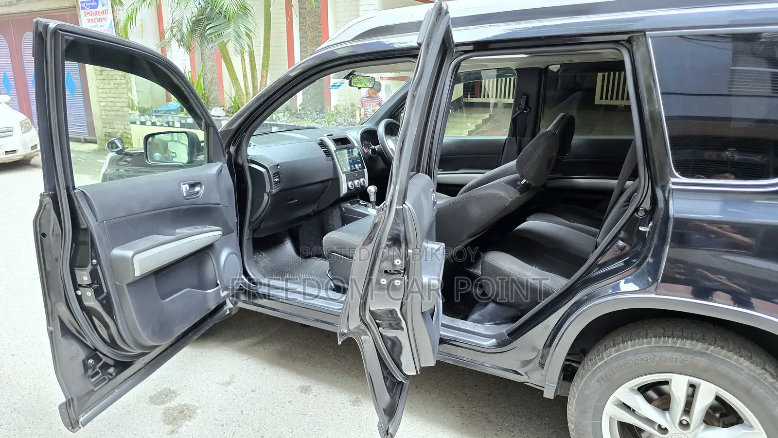 Nissan X-Trail 2.0 Petrol XE 2011 Black