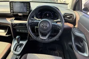 Toyota Yaris Cross 1.5 Hybrid Four-Wheel Drive 2021 Black
