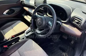 Toyota Yaris Cross 1.5 Hybrid Four-Wheel Drive 2021 Black