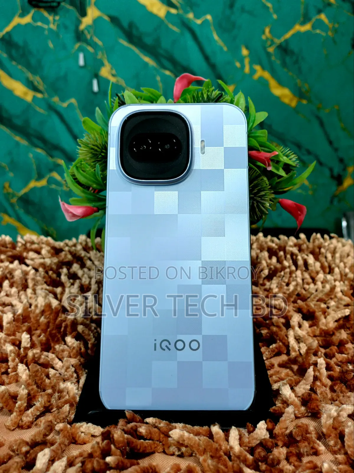 iQOO 256 GB Blue