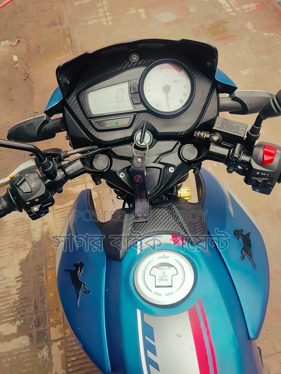 TVS Apache RTR 160 2V 2018 Blue