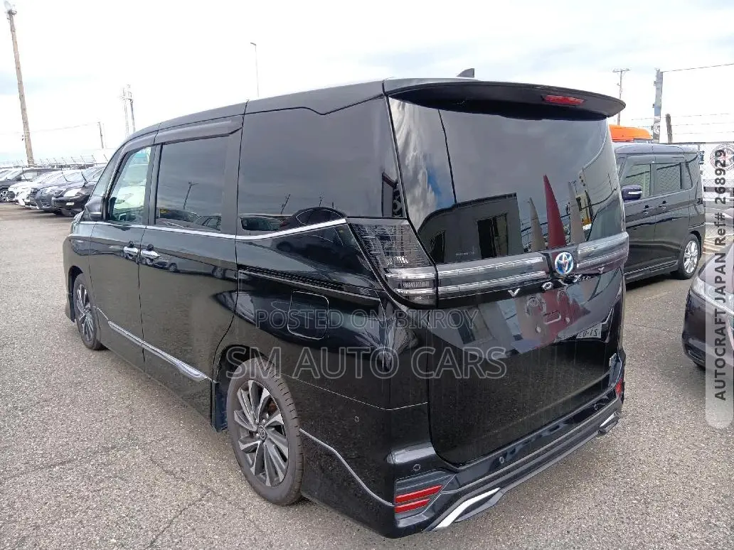 Toyota Voxy Hybrid S-Z Two-Wheel Drive 7-Seater 2022 Black