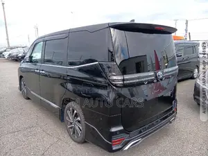 Toyota Voxy Hybrid S-Z Two-Wheel Drive 7-Seater 2022 Black