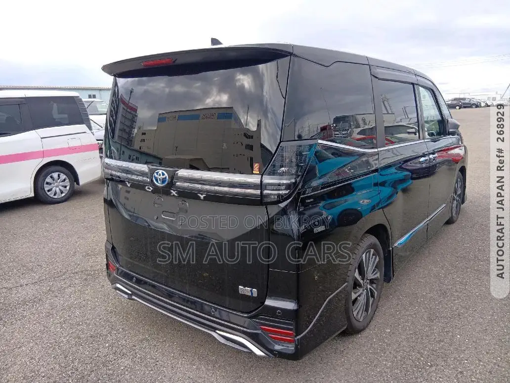 Toyota Voxy Hybrid S-Z Two-Wheel Drive 7-Seater 2022 Black
