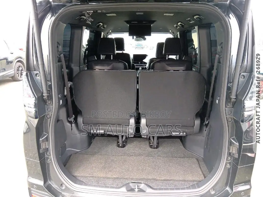 Toyota Voxy Hybrid S-Z Two-Wheel Drive 7-Seater 2022 Black
