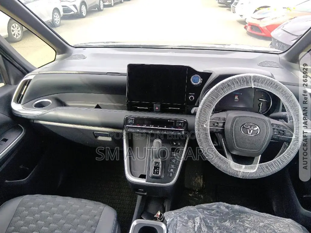 Toyota Voxy Hybrid S-Z Two-Wheel Drive 7-Seater 2022 Black