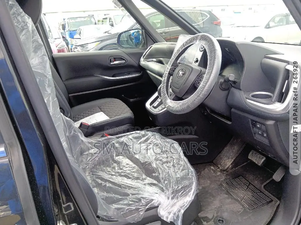 Toyota Voxy Hybrid S-Z Two-Wheel Drive 7-Seater 2022 Black