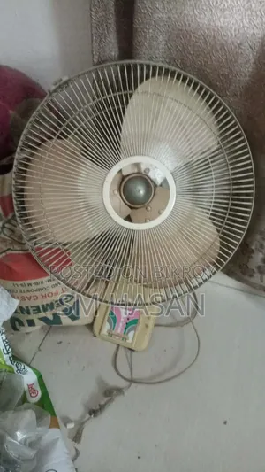 জিএফসি ওয়াল মুভিং ফ্যান (পাকিস্তানি)