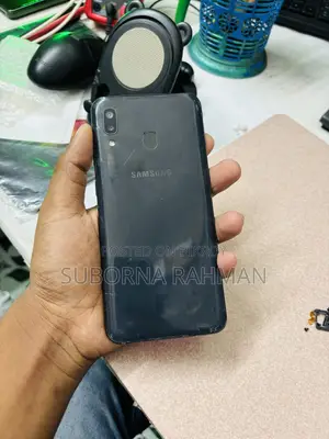 Samsung Galaxy A20 32 GB Black
