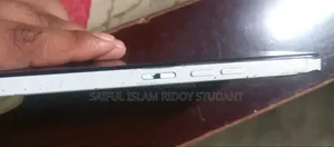 টেকনো স্পার্ক ১০ প্রো ১২৮ জিবি হোয়াইট