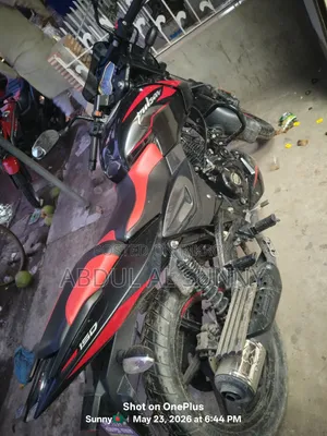 বাজাজ পালসার ১৫০ ২০২৩ রেড