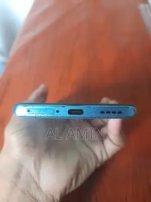 রিয়েলমি ১০ প্রো+ ১২৮ জিবি নীল