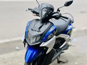 ইয়ামাহা ২০২৩ নীল