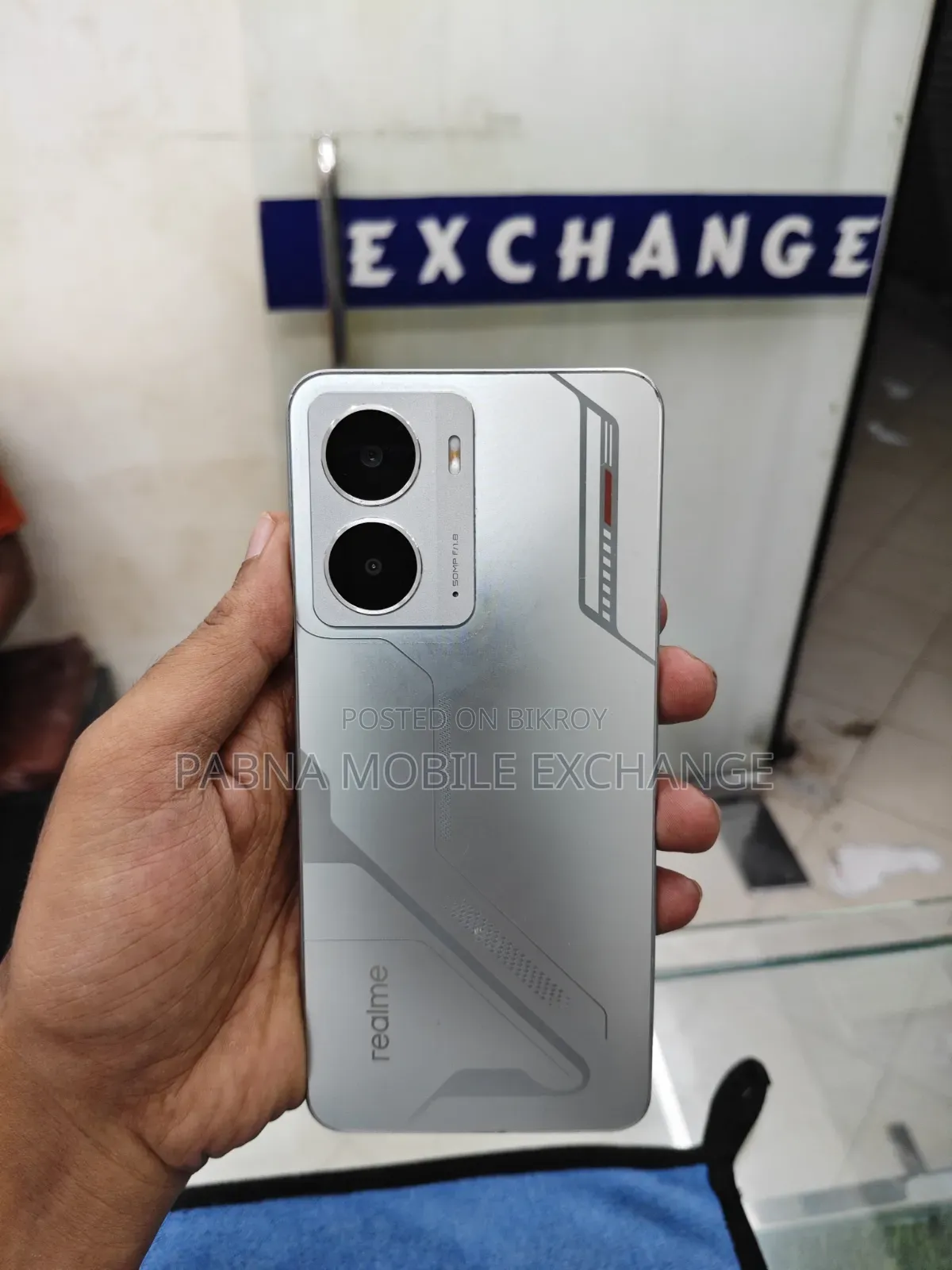 Realme 128 GB Gray