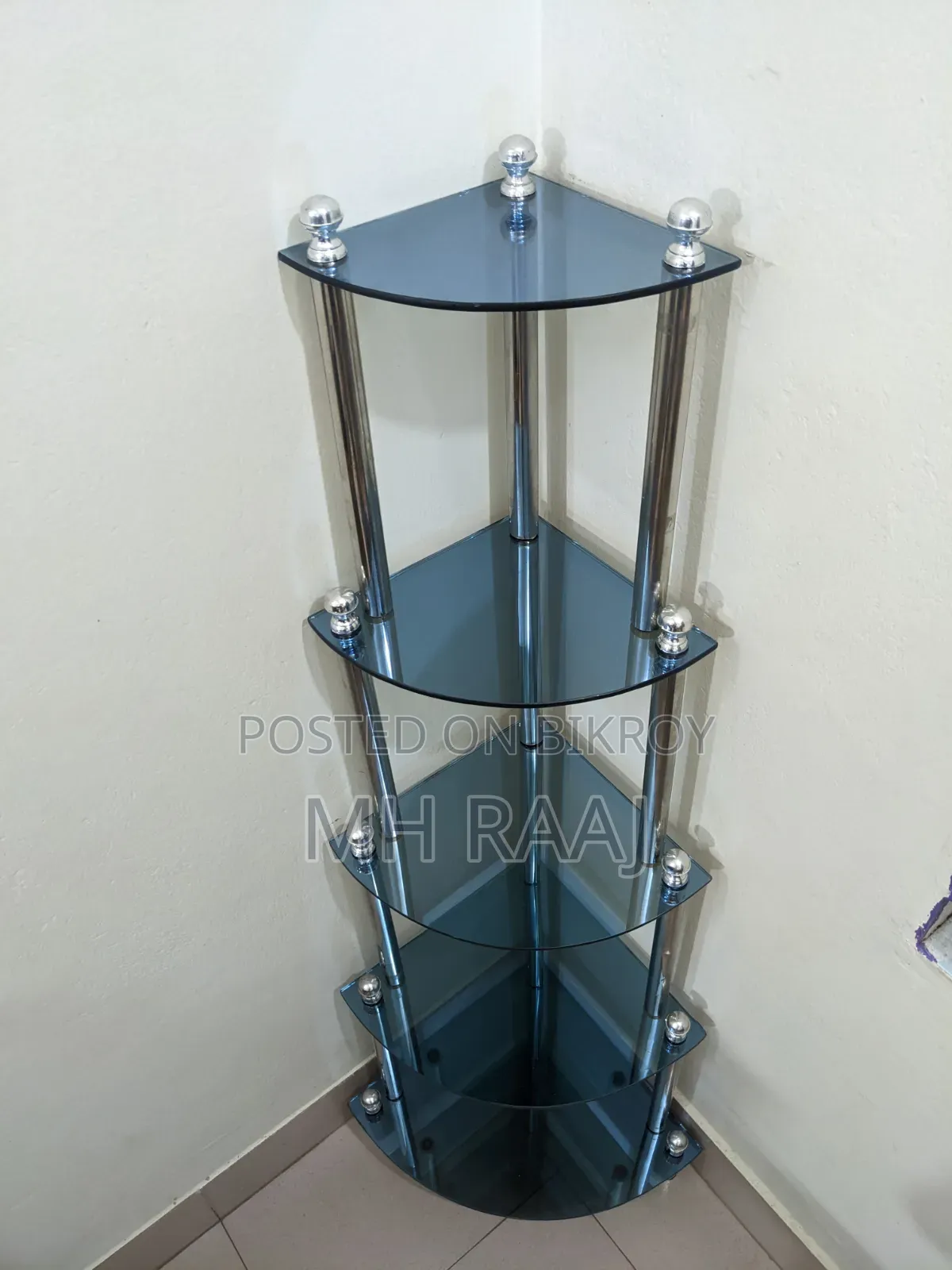 Corner Glass Display Rack