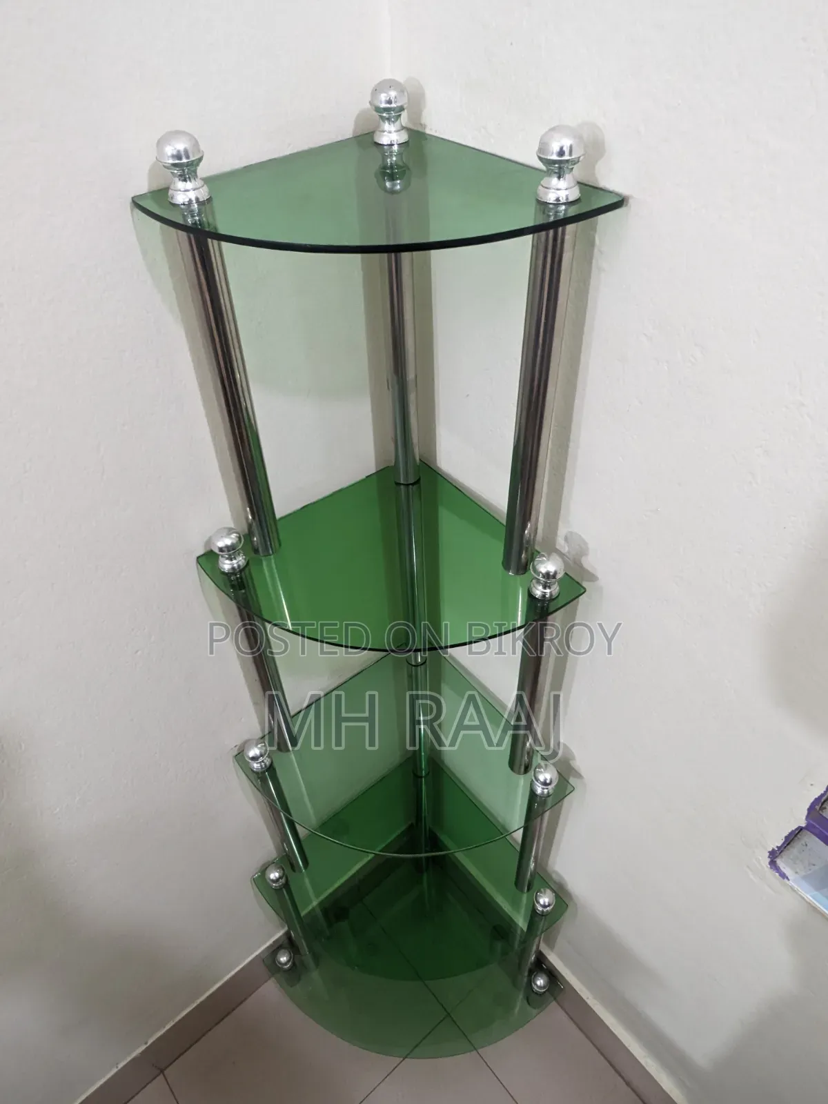 Corner Glass Display Rack