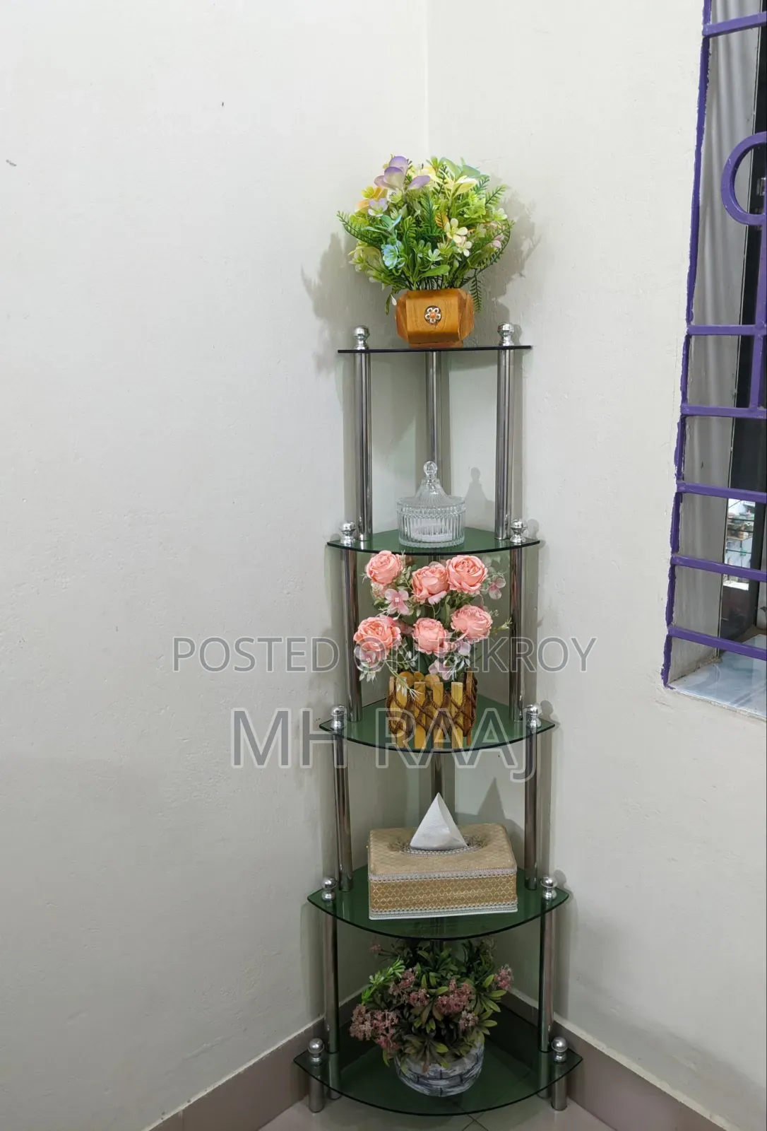 Corner Glass Display Rack