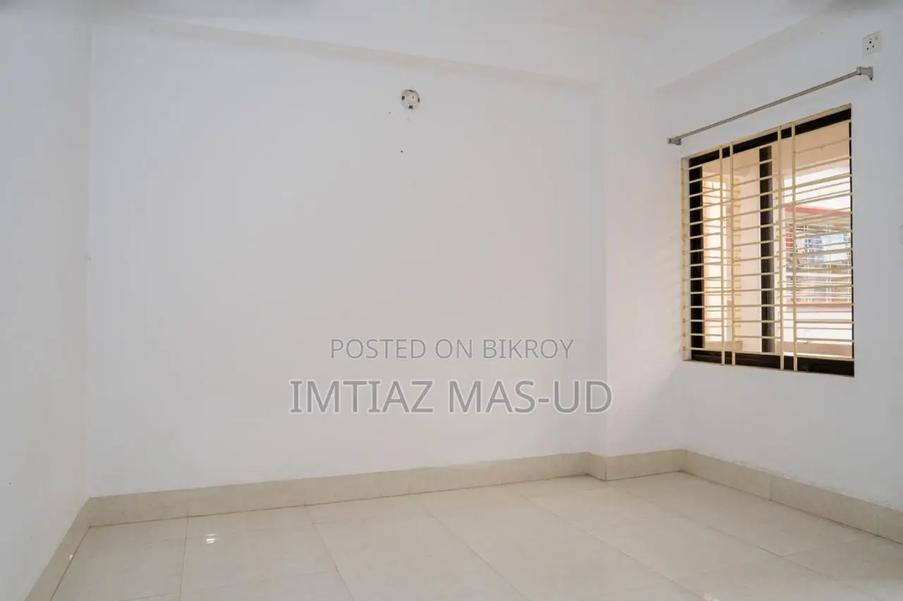 3 Bedroom Apartment in 60 Feet Road for sale