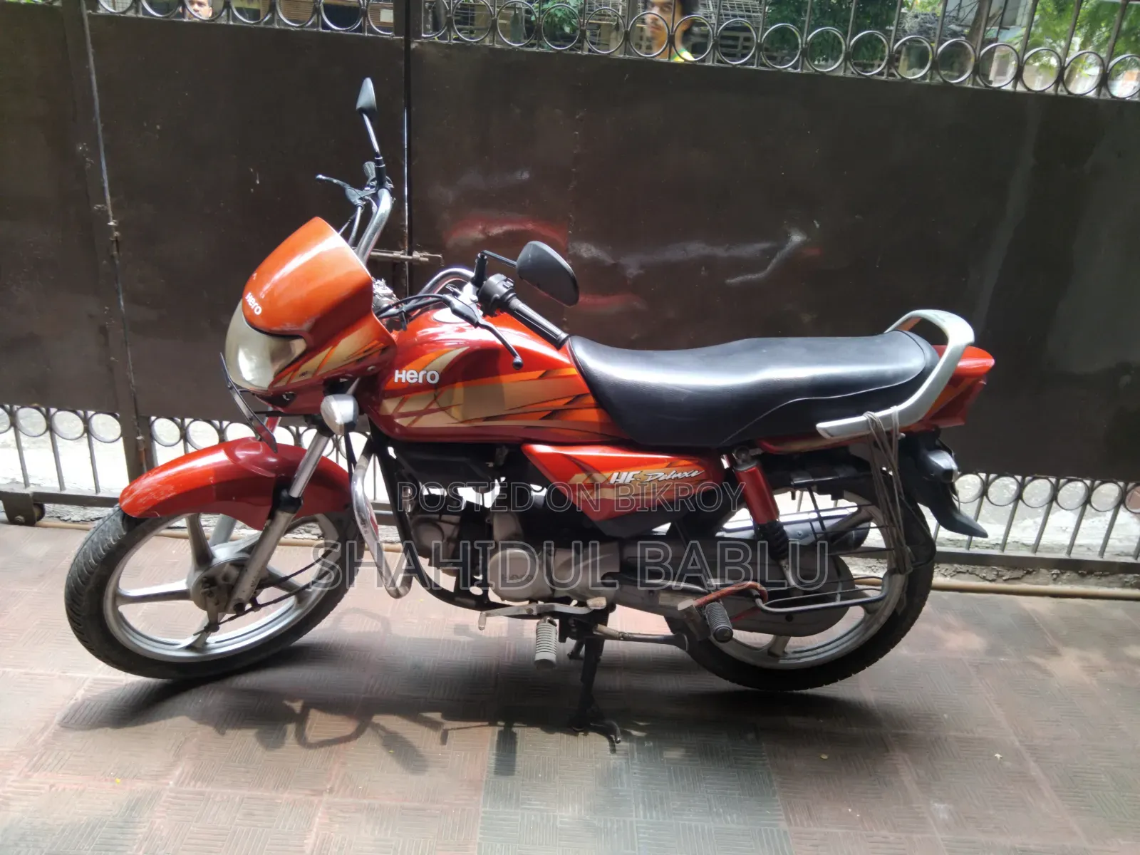 হিরো এইচএফ ডিলাক্স ২০১৭ রেড