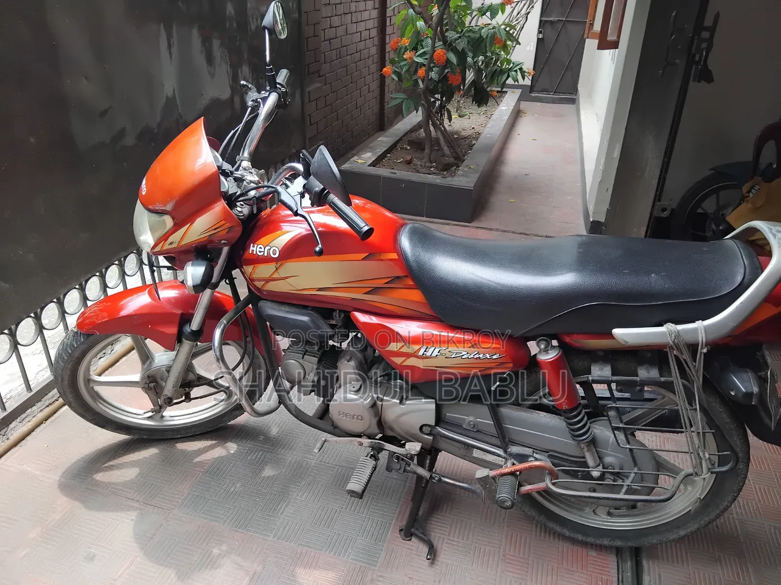 হিরো এইচএফ ডিলাক্স ২০১৭ রেড