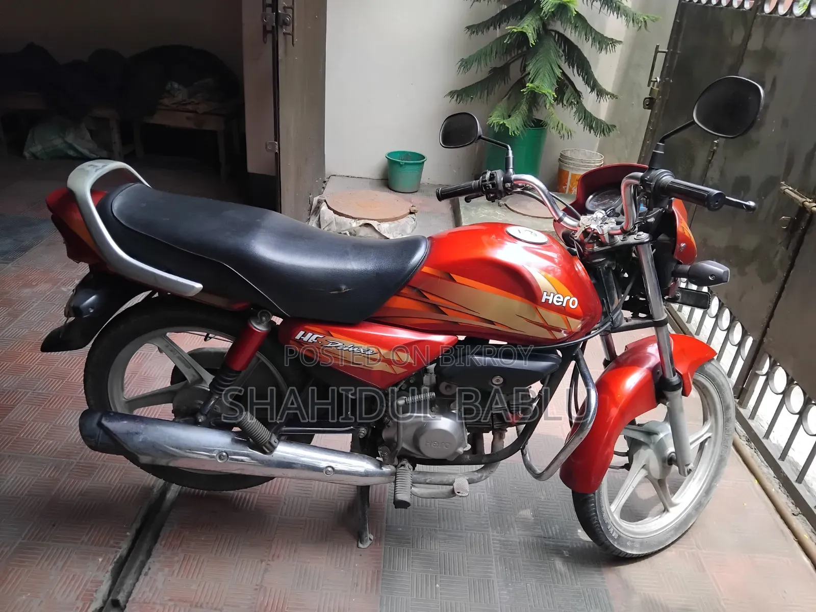 হিরো এইচএফ ডিলাক্স ২০১৭ রেড