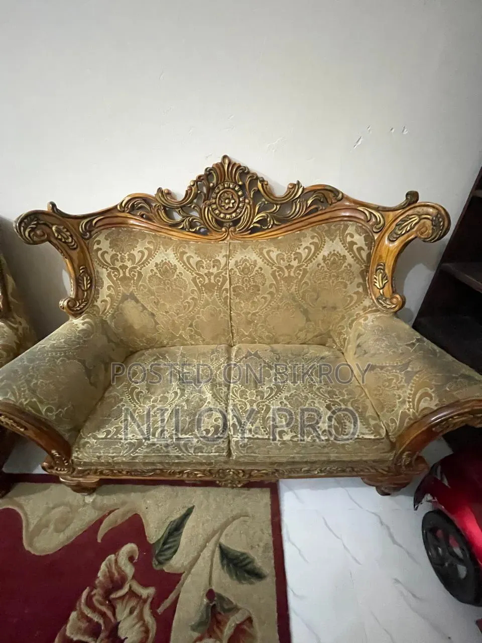 ভিক্টোরিয়ান সোফা সেট