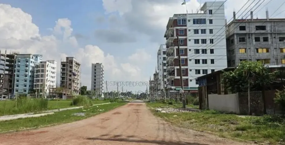 সেক্টর-১৭/জি১ এ ৬০ ফুট সড়ক ও ৩ কাঠা মেট্রো স্টেশন পূর্বমুখী প্লট