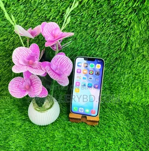 অ্যাপল আইফোন ১৩ ১২৮ জিবি হোয়াইট