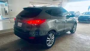 Hyundai Tucson GLS AWD 2010 Gray