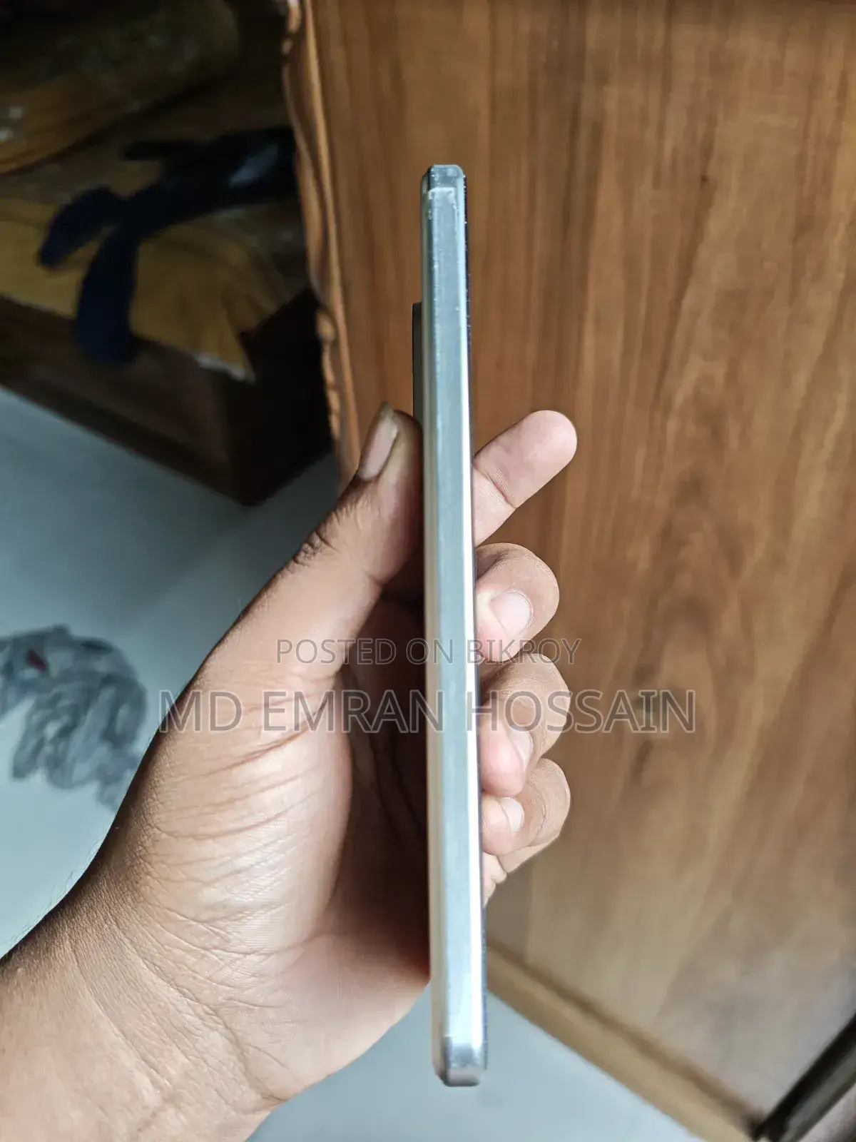 আইকিউওও নিও১১ ২৫৬ জিবি হোয়াইট