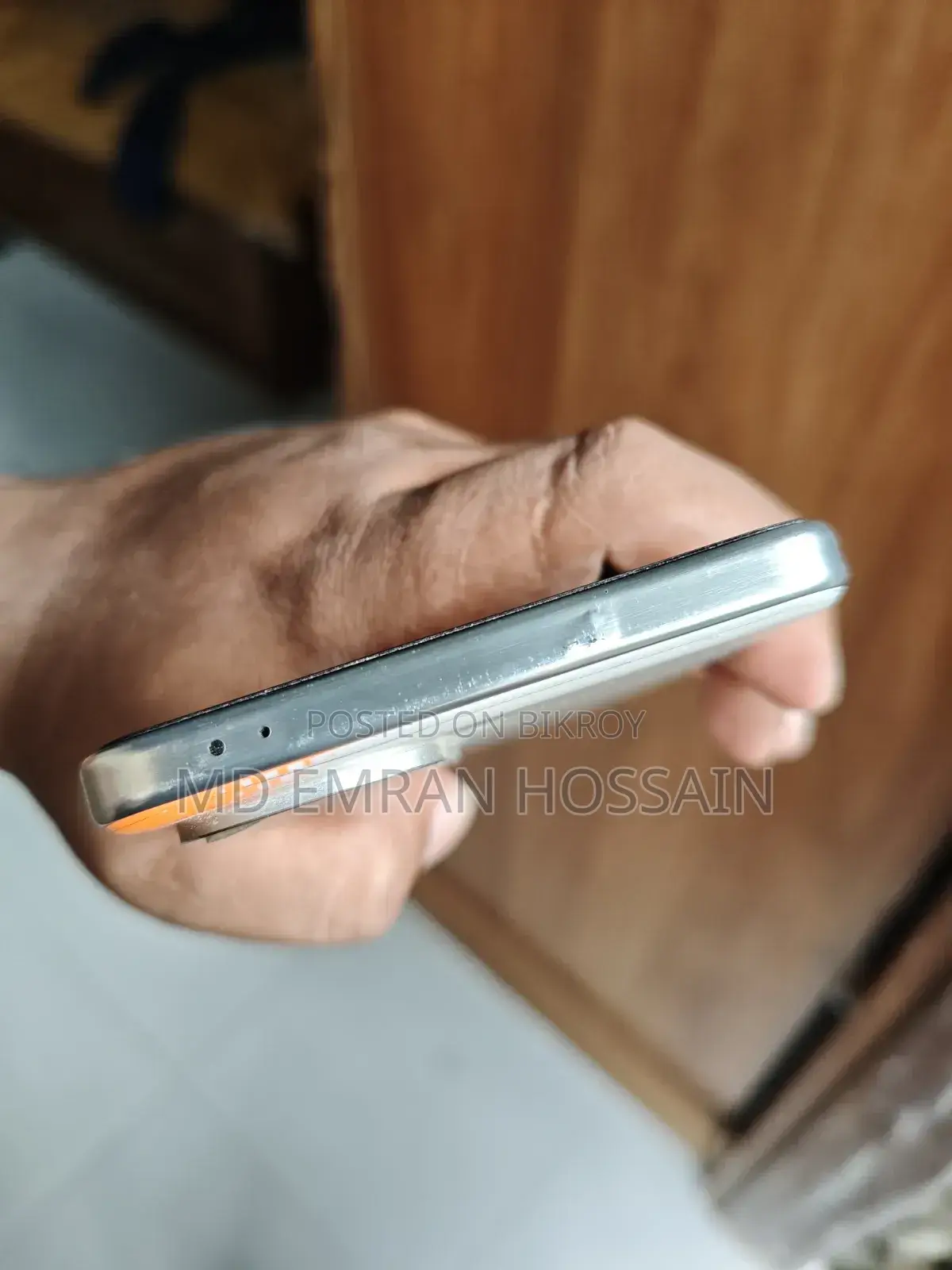 আইকিউওও নিও১১ ২৫৬ জিবি হোয়াইট