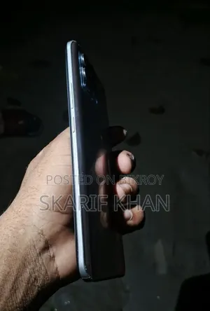 রিয়েলমি ৮ ৫জি ১২৮ জিবি সাদা