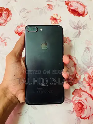Apple iPhone 7 Plus 32 GB Black