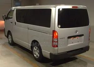 Toyota HiAce 2021 Silver