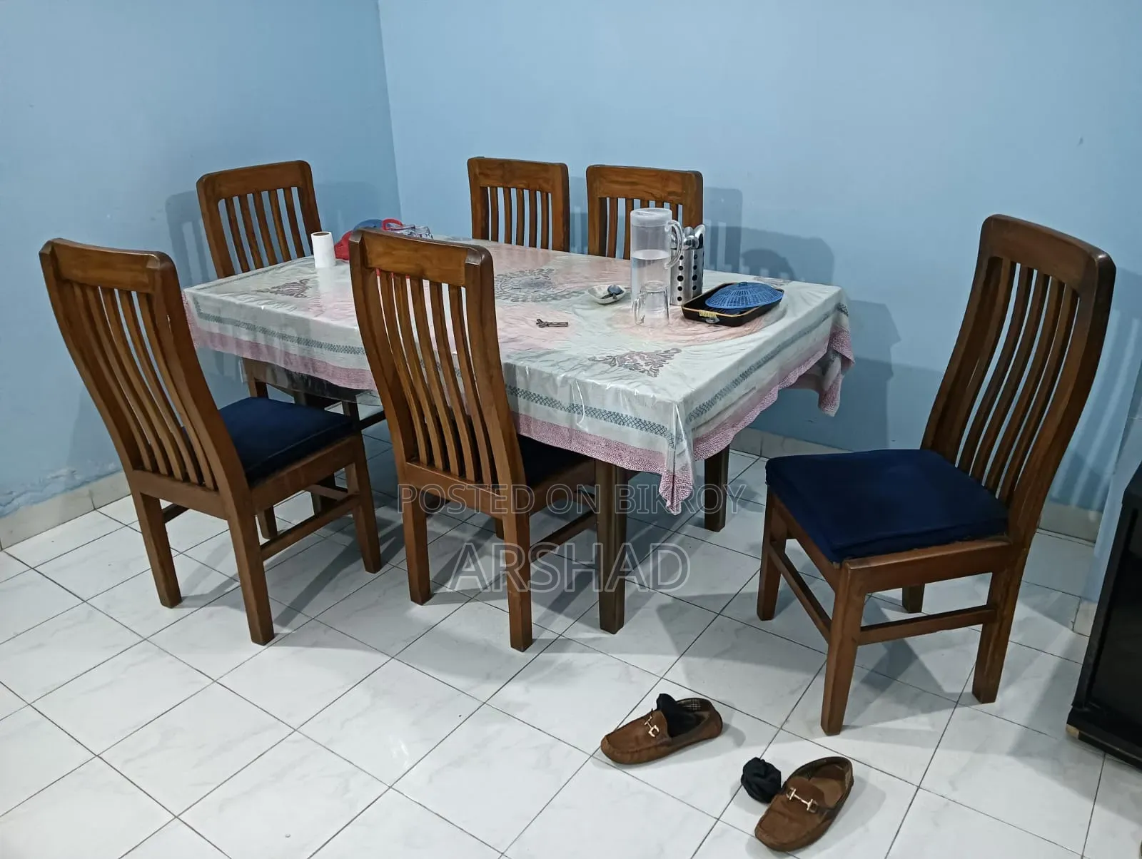 Showcase & 6-Seat Dining Table Segun Wood Made