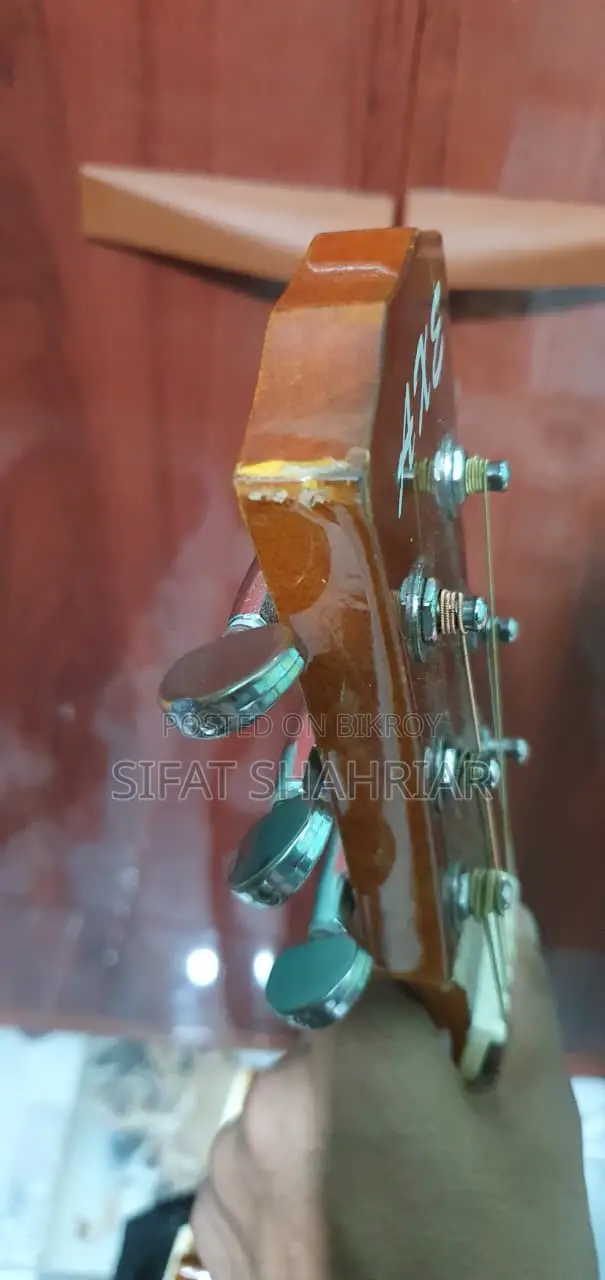 Axe Guiter A400C (Emergency)