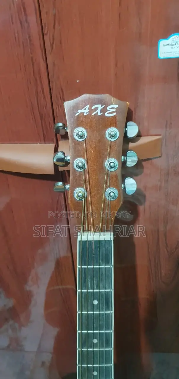 Axe Guiter A400C (Emergency)