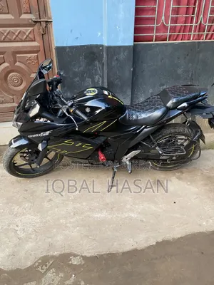 সুজুকি জিক্সার এসএফ ২০২১ ব্ল্যাক