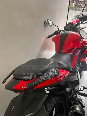সুজুকি জিক্সার ২০২৩ লাল