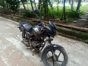 বাজাজ ডিসকভার ১২৫ ২০১১ ব্ল্যাক