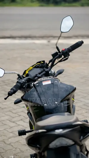 নতুন সুজুকি জিক্সার ২০২৫ কালো